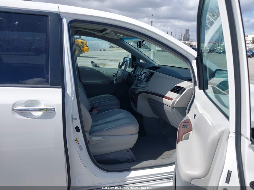 2011 Toyota Sienna VIN 5TDYK3DCXBS114168 IAAI salvage auction — REAR END, Salvage (California), sold $4,050 on 2026-08-02 (photo 5)