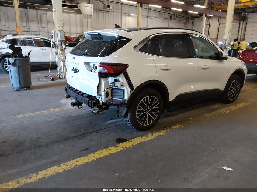 2023 Ford Escape VIN 1FMCU0E14PUA03095 IAAI salvage auction — REAR END, Salvage Title, sold $13,400 on 2026-07-30 (photo 4)