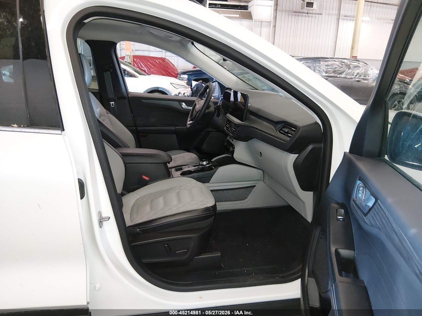 2023 Ford Escape VIN 1FMCU0E14PUA03095 IAAI salvage auction — REAR END, Salvage Title, sold $9,500 on 2026-07-29 (photo 5)