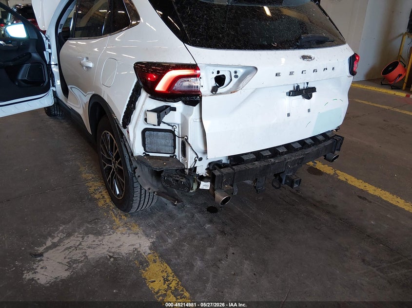 2023 Ford Escape VIN 1FMCU0E14PUA03095 IAAI salvage auction — REAR END, Salvage Title, sold $13,400 on 2026-07-30 (photo 6)