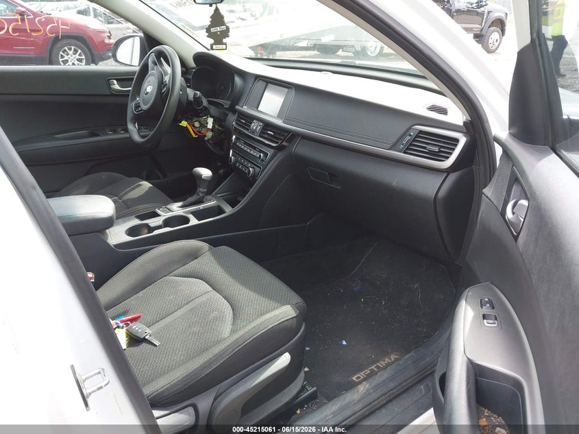 2018 Kia Optima VIN 5XXGT4L32JG261696 IAAI salvage auction — THEFT, Mv-907A (New York), sold $1,300 on 2026-07-14 (photo 5)