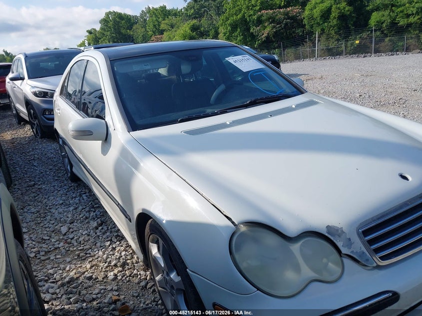 2007 Mercedes-benz C class VIN WDBRF52H57F935882 IAAI salvage auction — FRONT END, Clear (Arizona), sold $25 on 2026-07-29 (photo 1)