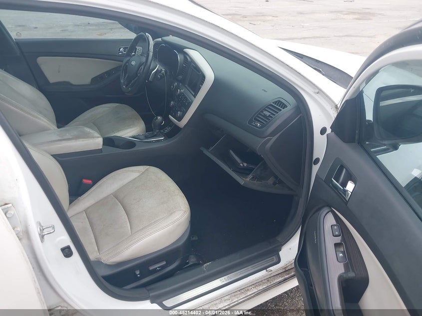 2013 Kia Optima VIN 5XXGR4A62DG233865 IAAI salvage auction — NORMAL WEAR, Clear (Indiana), sold $450 on 2026-07-09 (photo 5)