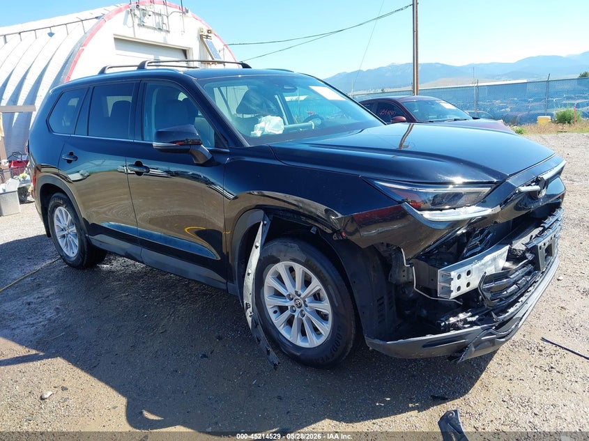 2024 Toyota Highlander VIN 5TDACAB5XRS021135 IAAI salvage auction — RIGHT FRONT, Salvage (Montana), sold $24,300 on 2026-07-15 (photo 1)