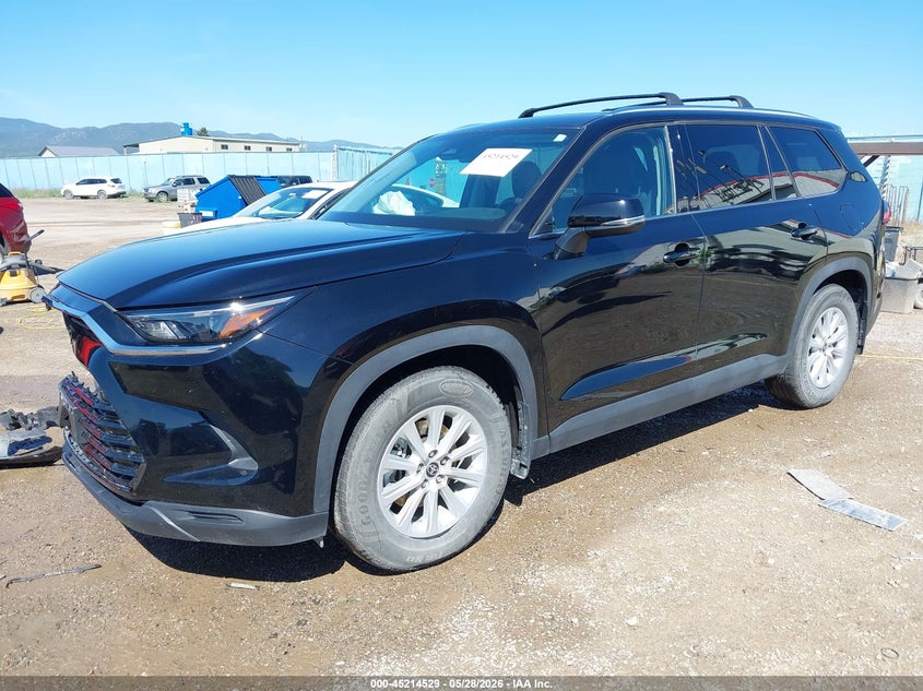 2024 Toyota Highlander VIN 5TDACAB5XRS021135 IAAI salvage auction — RIGHT FRONT, Salvage (Montana), sold $24,300 on 2026-07-15 (photo 2)