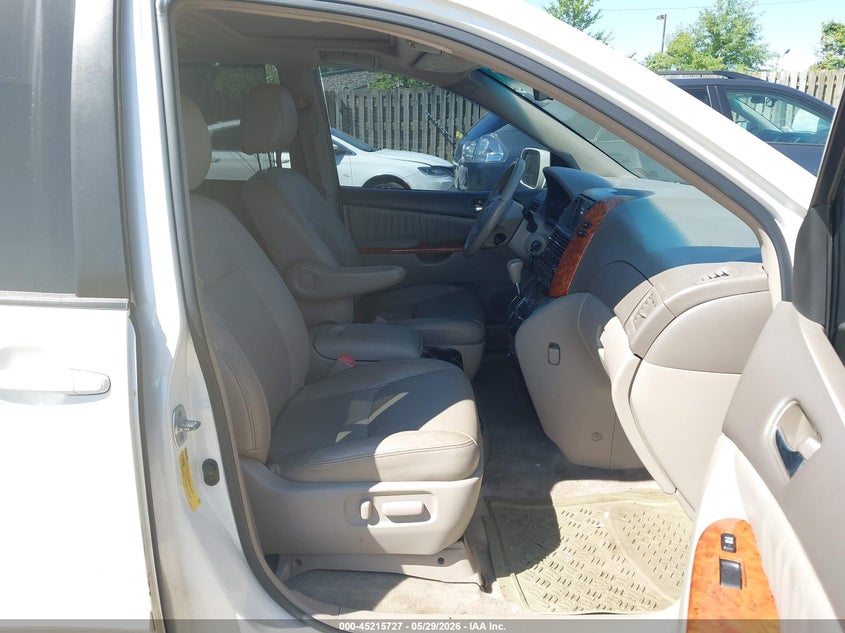 2010 Toyota Sienna VIN 5TDYK4CC4AS289425 IAAI salvage auction — NORMAL WEAR, Clear (Virginia), sold $925 on 2026-07-06 (photo 5)