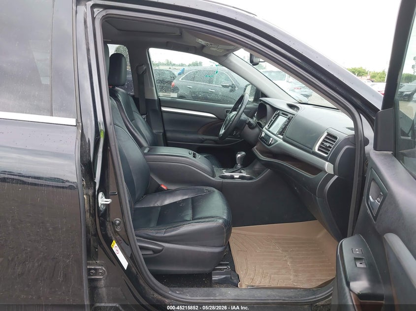 2014 Toyota Highlander VIN 5TDKKRFH6ES016678 IAAI salvage auction — HAIL, Salvage Title, sold $6,650 on 2026-07-20 (photo 5)
