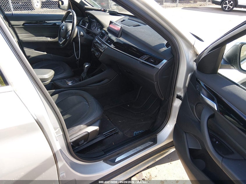 2017 BMW X1 VIN WBXHT3C3XH5F82078 IAAI salvage auction — NORMAL WEAR, Salvage Title, sold $2,250 on 2026-07-16 (photo 5)