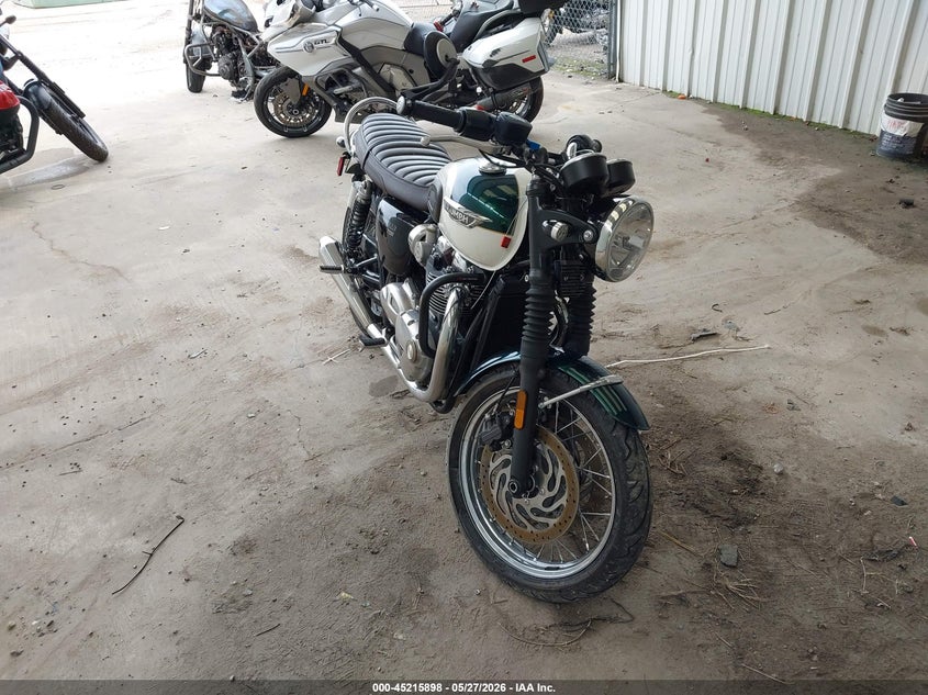 2018 Triumph motorcycle Bonneville VIN SMTD40HL2JT843770 — IAAI salvage auction photo