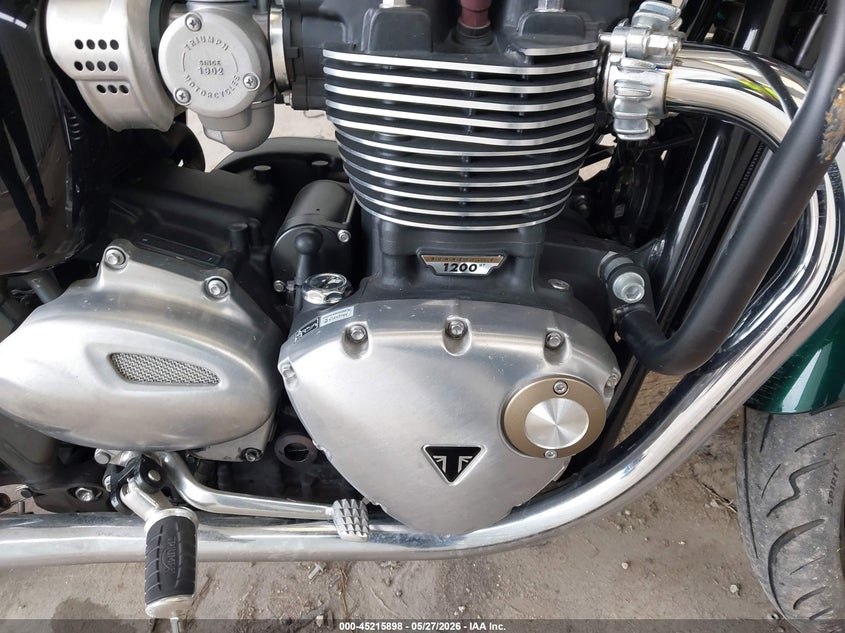 2018 Triumph motorcycle Bonneville VIN SMTD40HL2JT843770 IAAI salvage auction — FRONT END, Salvage (Texas), sold $2,750 on 2026-07-08 (photo 8)