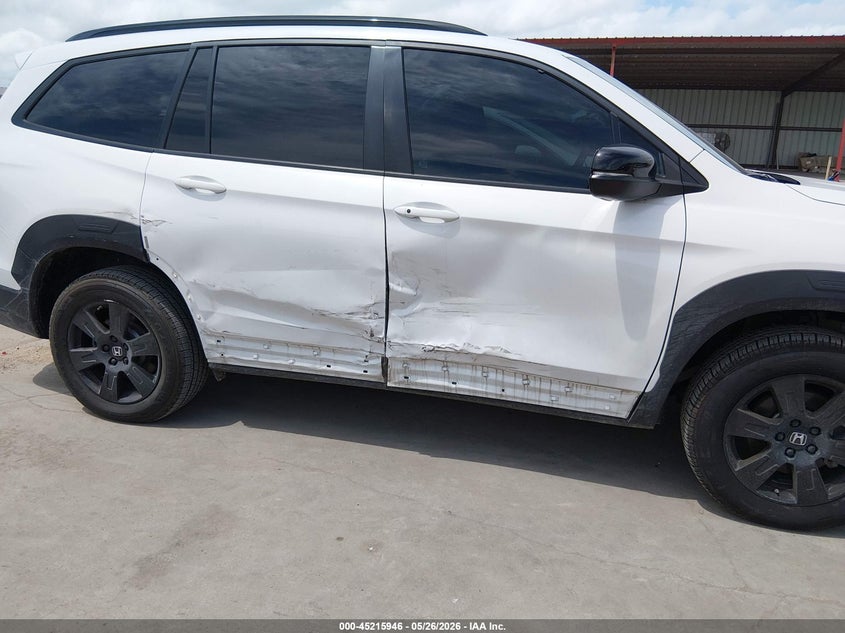 2022 Honda Pilot VIN 5FNYF6H88NB094359 IAAI salvage auction — SIDE, Salvage Title, sold $12,400 on 2026-08-15 (photo 6)