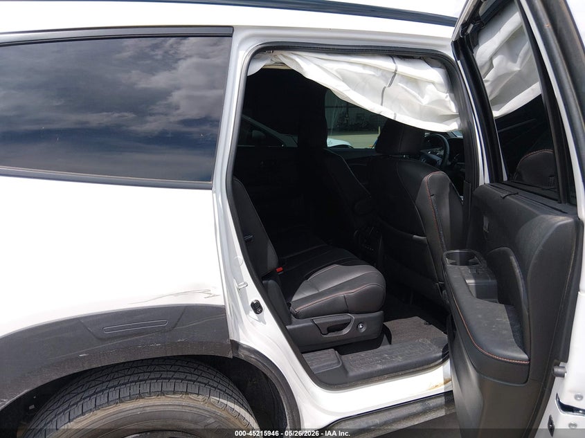 2022 Honda Pilot VIN 5FNYF6H88NB094359 IAAI salvage auction — SIDE, Salvage Title, sold $12,400 on 2026-08-15 (photo 8)