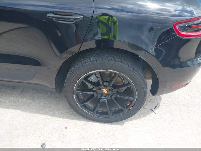 2015 Porsche Macan VIN WP1AB2A57FLB50262 IAAI salvage auction — LEFT & RIGHT, Original (Texas), sold $9,700 on 2026-07-17 (photo 6)