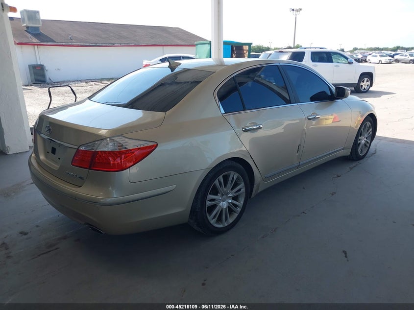 2009 Hyundai Genesis VIN KMHGC46F99U047313 IAAI salvage auction — RIGHT SIDE, Clear (Florida), sold $325 on 2026-07-08 (photo 4)