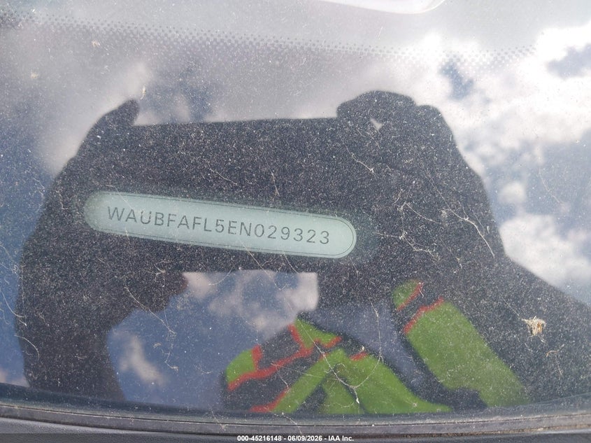 2014 Audi A4 VIN WAUBFAFL5EN029323 IAAI salvage auction — NORMAL WEAR, Salvage Title, sold $700 on 2026-07-07 (photo 9)