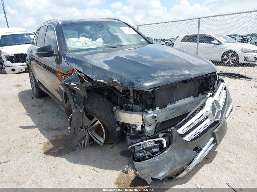 2021 Mercedes-benz Glc VIN W1N0G8DBXMF868170 IAAI salvage auction — FRONT END, Salvage (Texas), sold $7,500 on 2026-07-07 (photo 1)