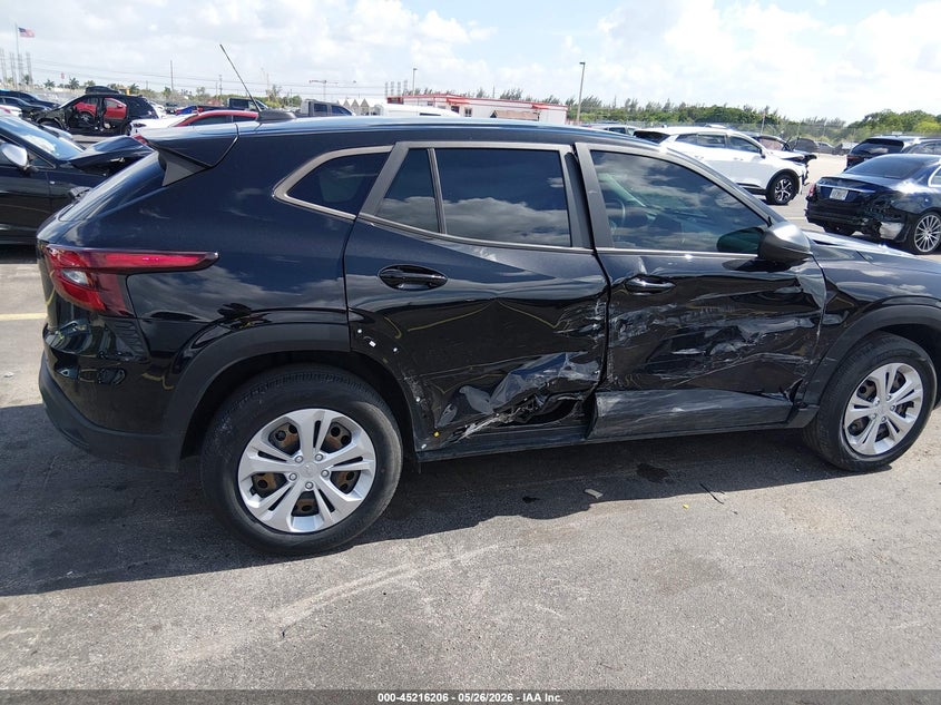 2024 Chevrolet Trax VIN KL77LFE27RC213295 IAAI salvage auction — RIGHT SIDE, Salvage Title, sold $5,650 on 2026-07-09 (photo 6)
