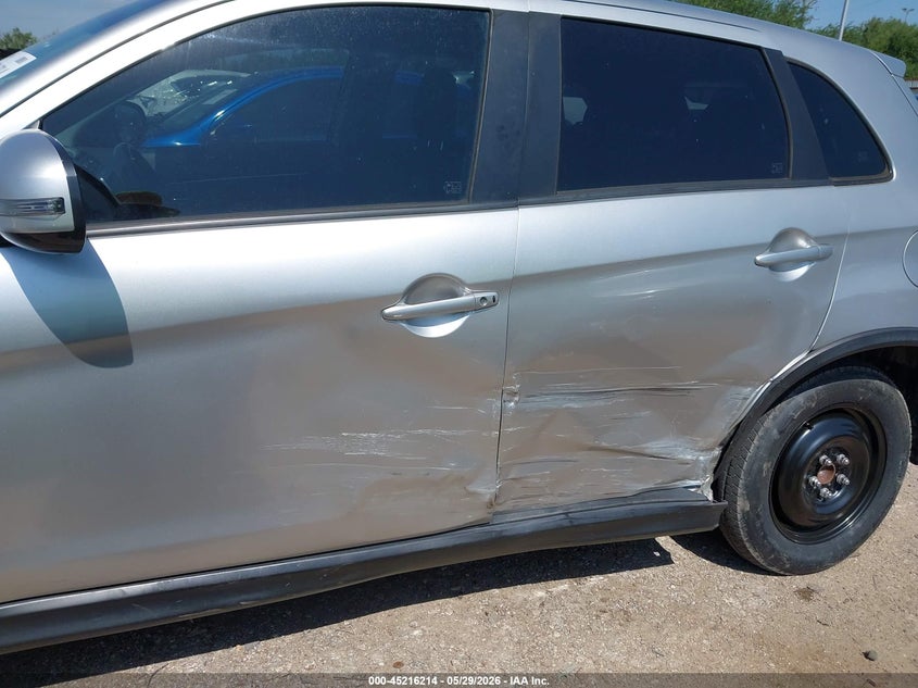 2020 Mitsubishi Outlander VIN JA4AP4AU3LU023837 IAAI salvage auction — LEFT SIDE, Salvage Title, sold $3,300 on 2026-07-23 (photo 6)