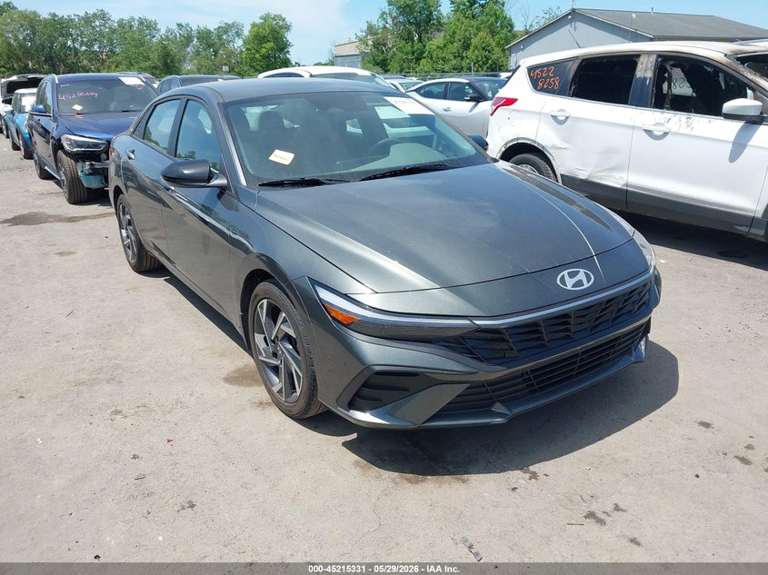 2025 Hyundai Elantra VIN KMHLM4DG0SU045432 IAAI salvage auction — HAIL, Salvage Title, sold $10,100 on 2026-07-07 (photo 1)