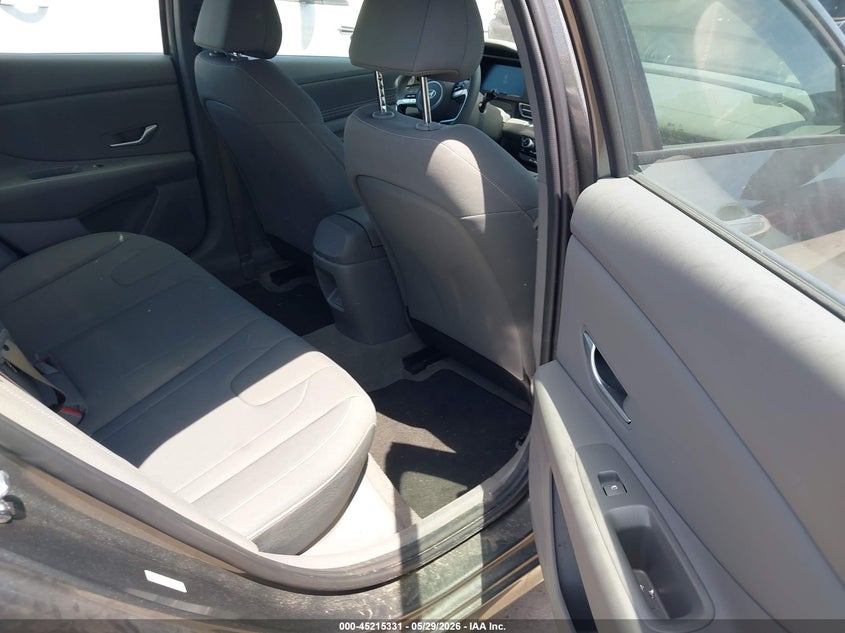 2025 Hyundai Elantra VIN KMHLM4DG0SU045432 IAAI salvage auction — HAIL, Salvage Title, sold $10,100 on 2026-07-07 (photo 8)
