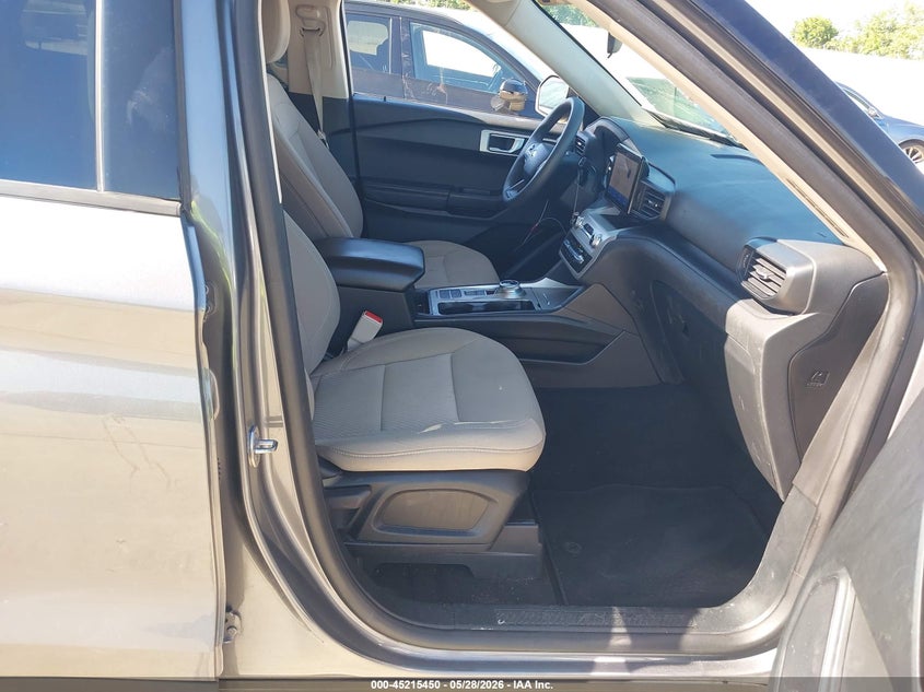 2021 Ford Explorer VIN 1FMSK7BH9MGA14907 IAAI salvage auction — HAIL, Original (Texas), sold $8,625 on 2026-08-21 (photo 5)