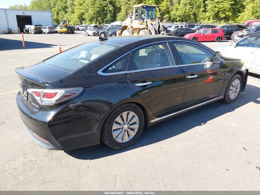 2016 Hyundai Sonata VIN KMHE24L16GA041518 IAAI salvage auction — SIDE, Salvage (Virginia), sold $625 on 2026-07-16 (photo 4)