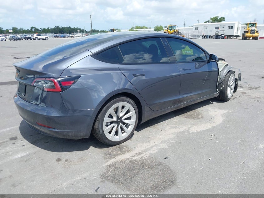 2022 Tesla Model 3 VIN 5YJ3E1EA5NF303645 IAAI salvage auction — RIGHT FRONT, Salvage Title, sold $7,800 on 2026-07-20 (photo 4)