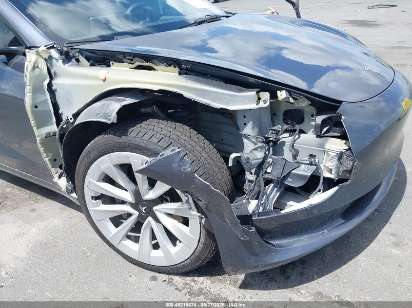 2022 Tesla Model 3 VIN 5YJ3E1EA5NF303645 IAAI salvage auction — RIGHT FRONT, Salvage Title, sold $7,800 on 2026-07-20 (photo 6)