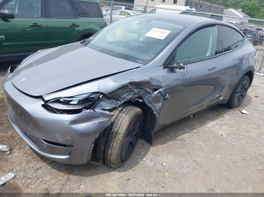 2024 Tesla Model y VIN 7SAYGDEE3RF199749 IAAI salvage auction — RIGHT SIDE, Salvage (Massachusetts), sold $11,250 on 2026-08-27 (photo 2)