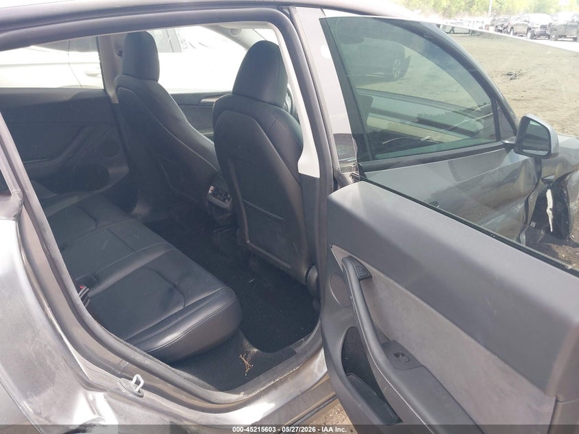 2024 Tesla Model y VIN 7SAYGDEE3RF199749 IAAI salvage auction — RIGHT SIDE, Salvage (Massachusetts), sold $11,250 on 2026-08-27 (photo 8)