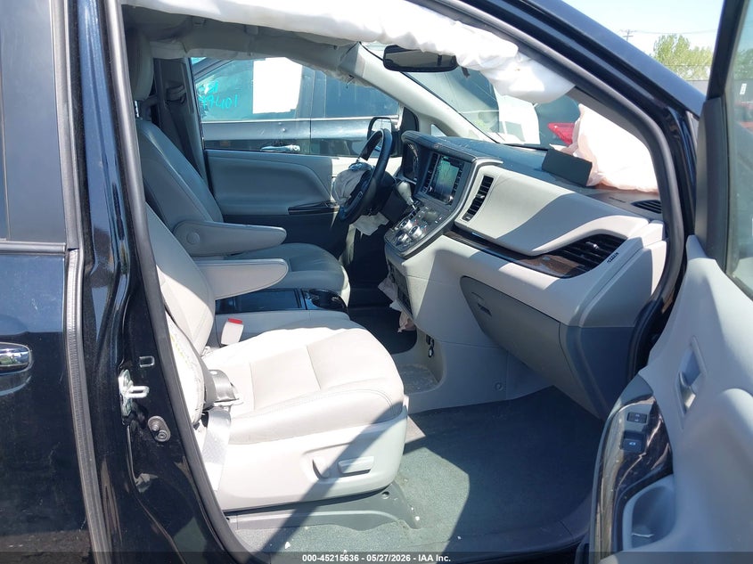 2020 Toyota Sienna VIN 5TDYZ3DC7LS082485 IAAI salvage auction — FRONT END, Mv-907A (New York), sold $4,550 on 2026-07-15 (photo 5)