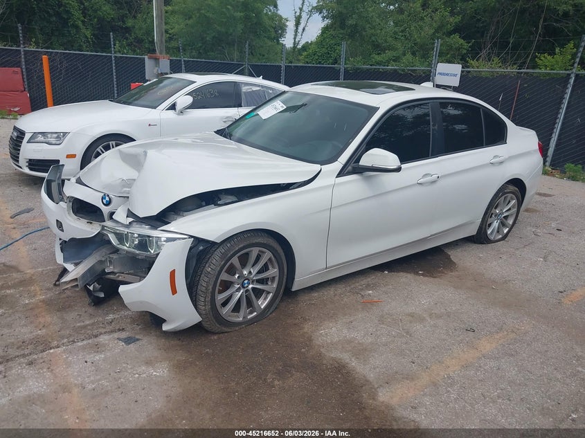 2018 BMW 3er VIN WBA8E5G5XJNV03281 IAAI salvage auction — FRONT END, Salvage (Missouri), sold $1,400 on 2026-07-29 (photo 2)