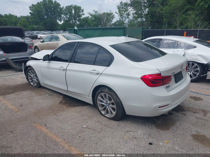2018 BMW 3er VIN WBA8E5G5XJNV03281 IAAI salvage auction — FRONT END, Salvage (Missouri), sold $1,400 on 2026-07-29 (photo 3)