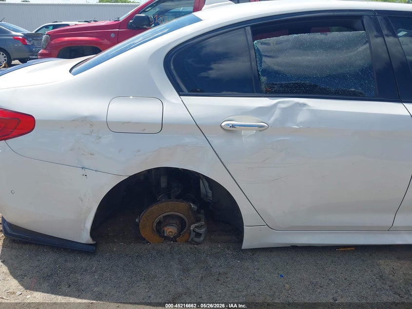 2017 BMW 5er VIN WBAJE7C36HG888886 IAAI salvage auction — LEFT & RIGHT, Salvage (Massachusetts), sold $11,200 on 2026-07-31 (photo 6)