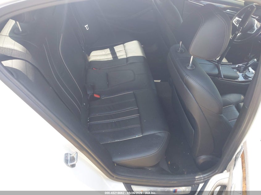 2017 BMW 5er VIN WBAJE7C36HG888886 IAAI salvage auction — LEFT & RIGHT, Salvage (Massachusetts), sold $11,200 on 2026-07-31 (photo 8)