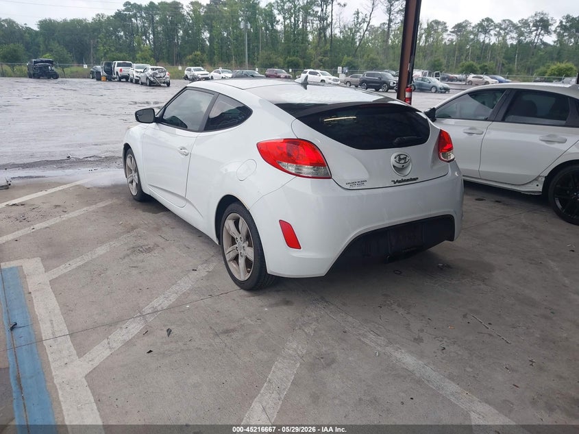 2014 Hyundai Veloster VIN KMHTC6AD4EU185268 IAAI salvage auction — NORMAL WEAR, Clear (Florida), sold $400 on 2026-07-14 (photo 3)