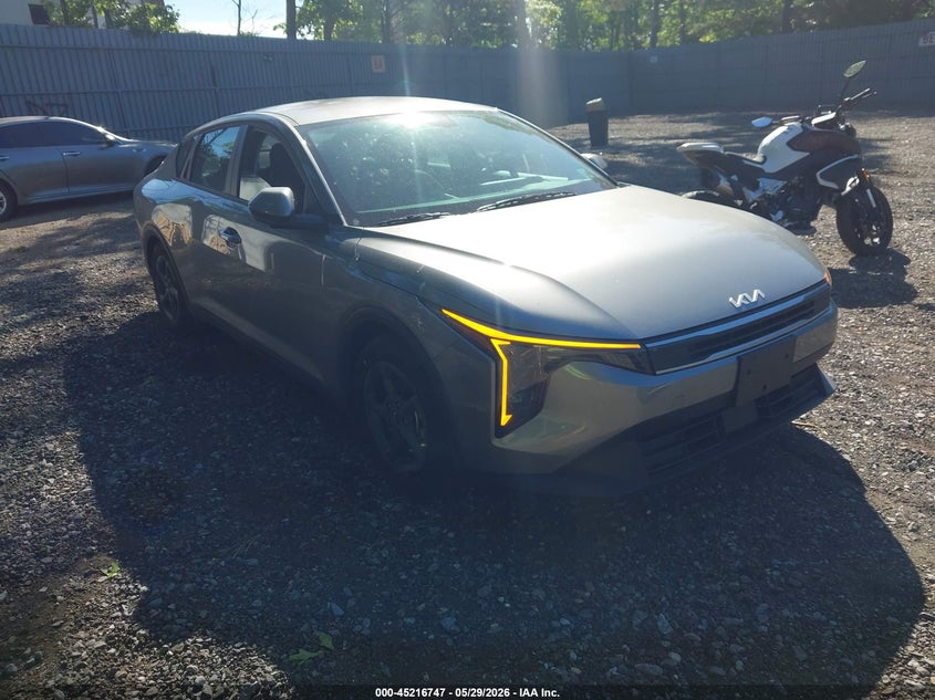 2025 Kia K4 VIN 3KPFT4DE8SE227736 — IAAI salvage auction photo