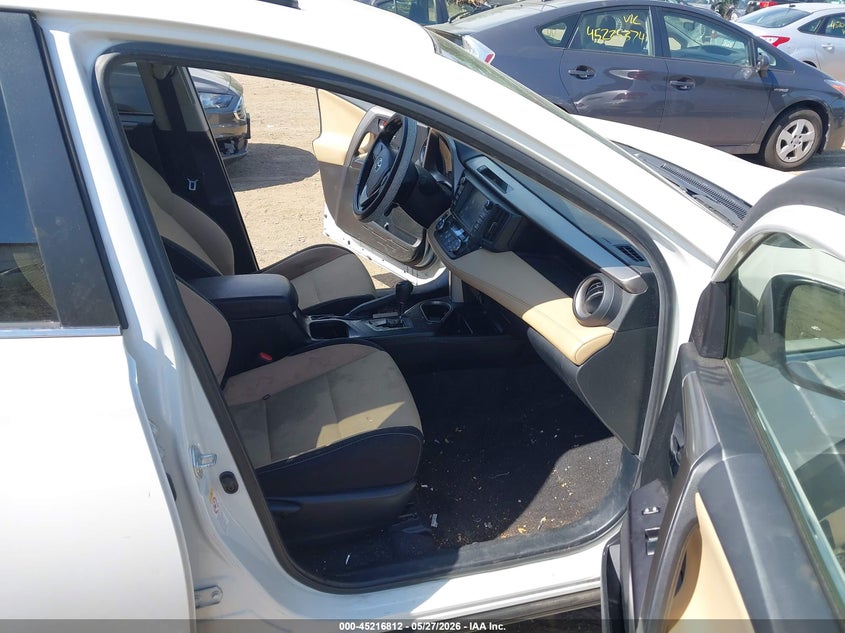 2018 Toyota Rav 4 VIN JTMRFREV6JJ201539 IAAI salvage auction — LEFT FRONT, Salvage Title, sold $6,100 on 2026-08-02 (photo 5)