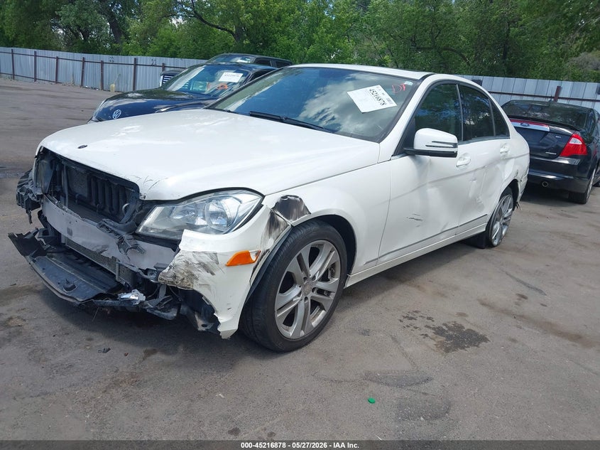 2013 Mercedes-benz C-klasse VIN WDDGF8AB1DF952896 IAAI salvage auction — FRONT END, Salvage Title, sold $25 on 2026-07-30 (photo 2)