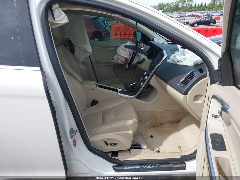 2015 Volvo Xc60 VIN YV440MDM3F2698149 IAAI salvage auction — FRONT END, Salvage Title, sold $450 on 2026-07-22 (photo 5)