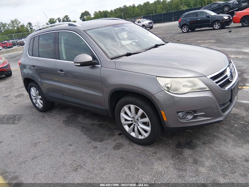 2011 Volkswagen Tiguan VIN WVGAV7AXXBW546701 IAAI salvage auction — NORMAL WEAR, Clear (South Carolina), sold $650 on 2026-07-15 (photo 1)
