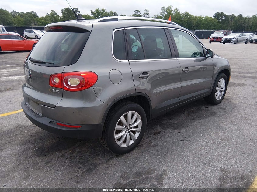 2011 Volkswagen Tiguan VIN WVGAV7AXXBW546701 IAAI salvage auction — NORMAL WEAR, Clear (South Carolina), sold $650 on 2026-07-15 (photo 4)