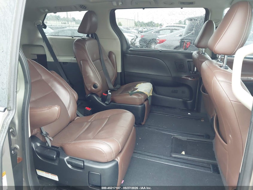 2017 Toyota Sienna VIN 5TDYZ3DC6HS770145 IAAI salvage auction — FRONT END, Original (Texas), sold $9,975 on 2026-07-08 (photo 8)