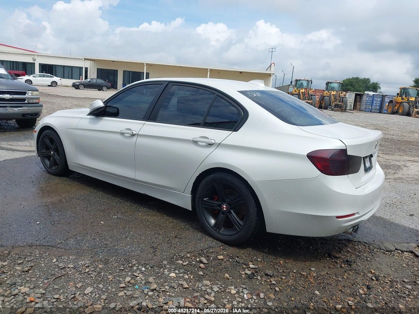 2014 BMW 3er VIN WBA3A5G53ENP31568 IAAI salvage auction — NORMAL WEAR, Repossession Paperwork (Georgia), sold $950 on 2026-08-14 (photo 3)