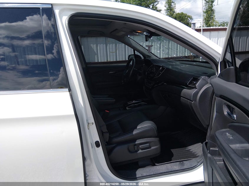 2020 Honda Pilot VIN 5FNYF6H66LB003908 IAAI salvage auction — HAIL, Salvage Title, sold $12,500 on 2026-08-17 (photo 5)