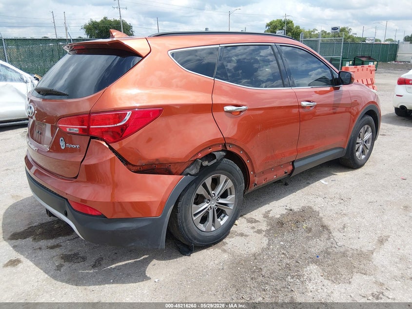 2015 Hyundai Santa fe VIN 5XYZU3LBXFG281334 IAAI salvage auction — SIDE, Salvage Title, sold $1,300 on 2026-07-24 (photo 4)
