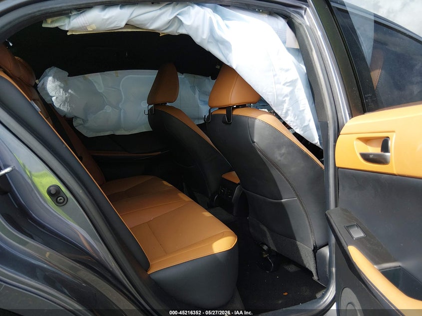 2023 Lexus Is VIN JTHDA1D25P5125068 IAAI salvage auction — SIDE, Salvage Title, sold $7,000 on 2026-07-30 (photo 8)