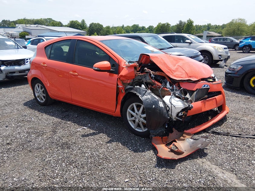2014 Toyota Prius c VIN JTDKDTB31E1074454 IAAI salvage auction — FRONT END, Salvage Title, sold $650 on 2026-07-14 (photo 1)