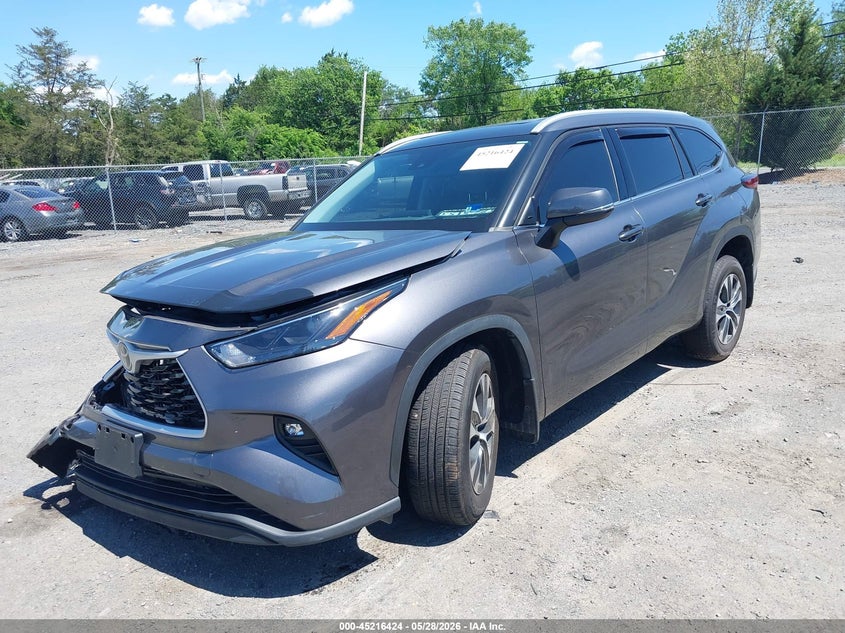 2022 Toyota Highlander VIN 5TDGZRBH7NS175894 IAAI salvage auction — RIGHT FRONT, Salvage Title, sold $10,975 on 2026-07-14 (photo 2)