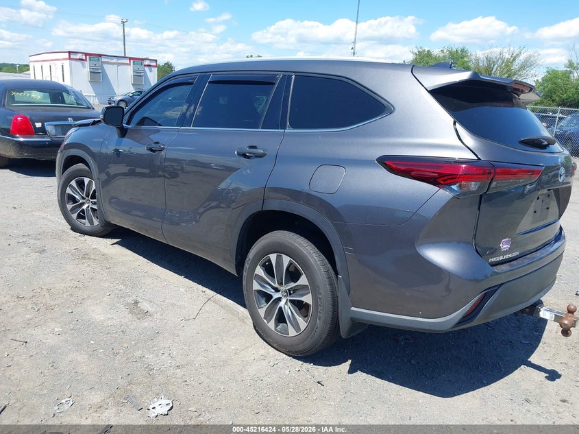 2022 Toyota Highlander VIN 5TDGZRBH7NS175894 IAAI salvage auction — RIGHT FRONT, Salvage Title, sold $10,975 on 2026-07-14 (photo 3)